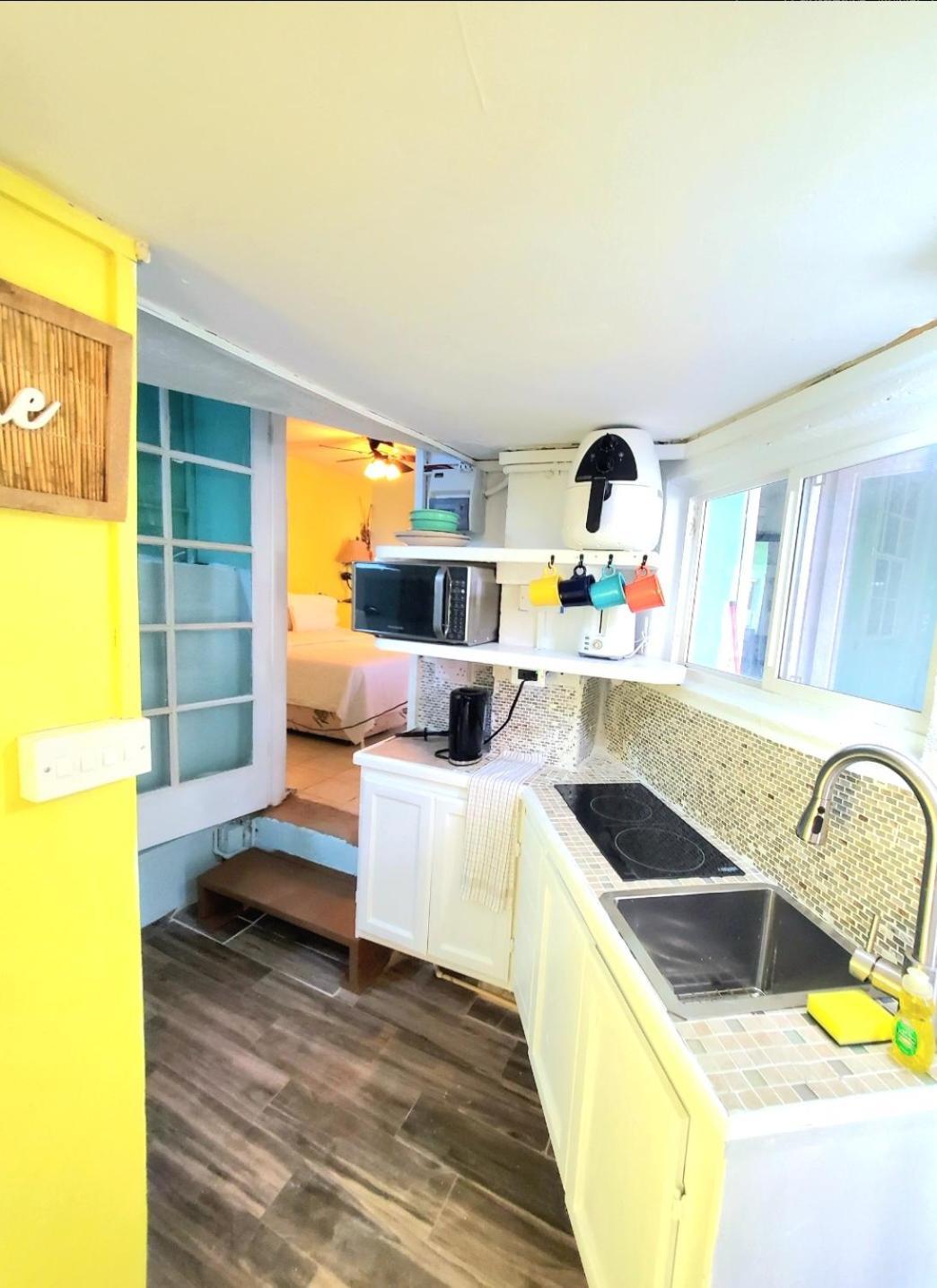 Beachfront Cozy Apartment