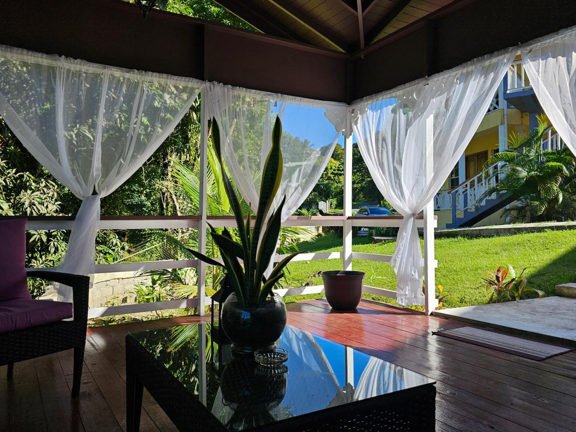 Royal Escape - 2 Apartment Anse La Raye