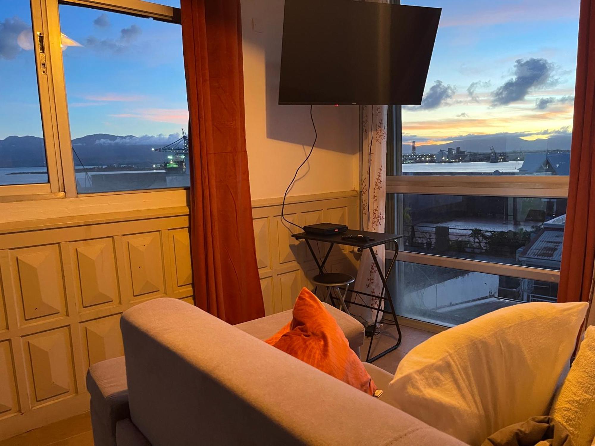 Penthouse Seaside 10 Min Port, Croisiere Et Aeroport Apartment