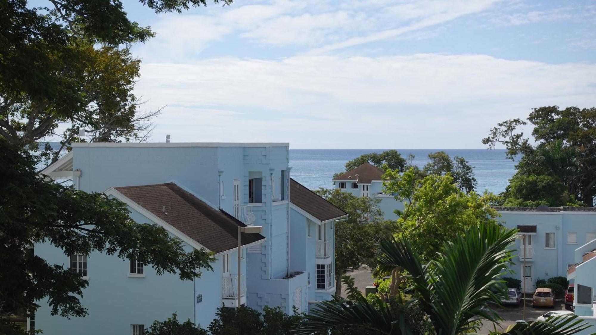 Point Village Campo de férias Negril