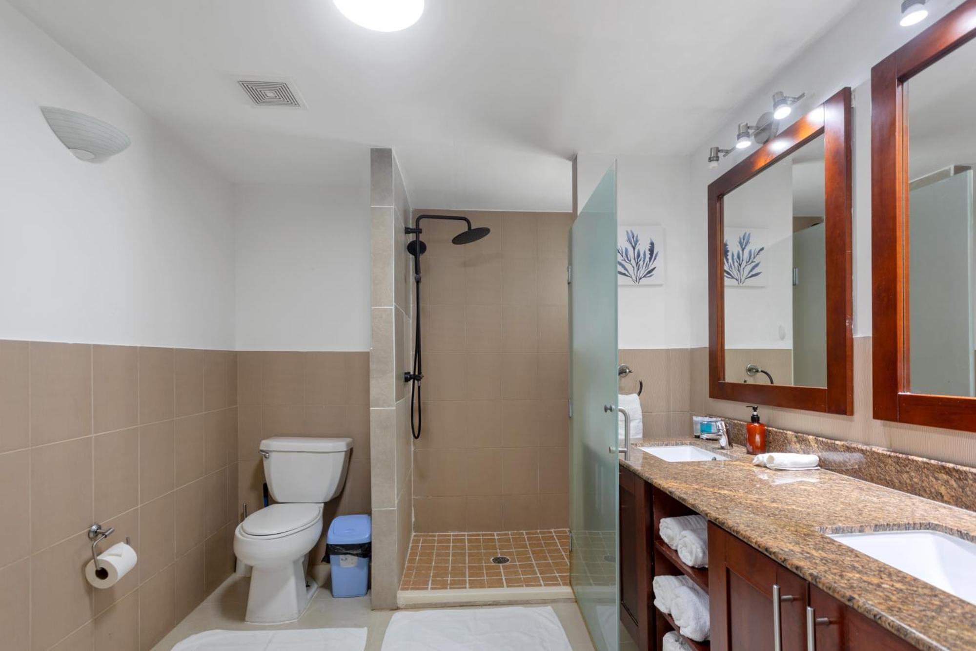 House - Elegant 1 Bedroom - Ocean View *
