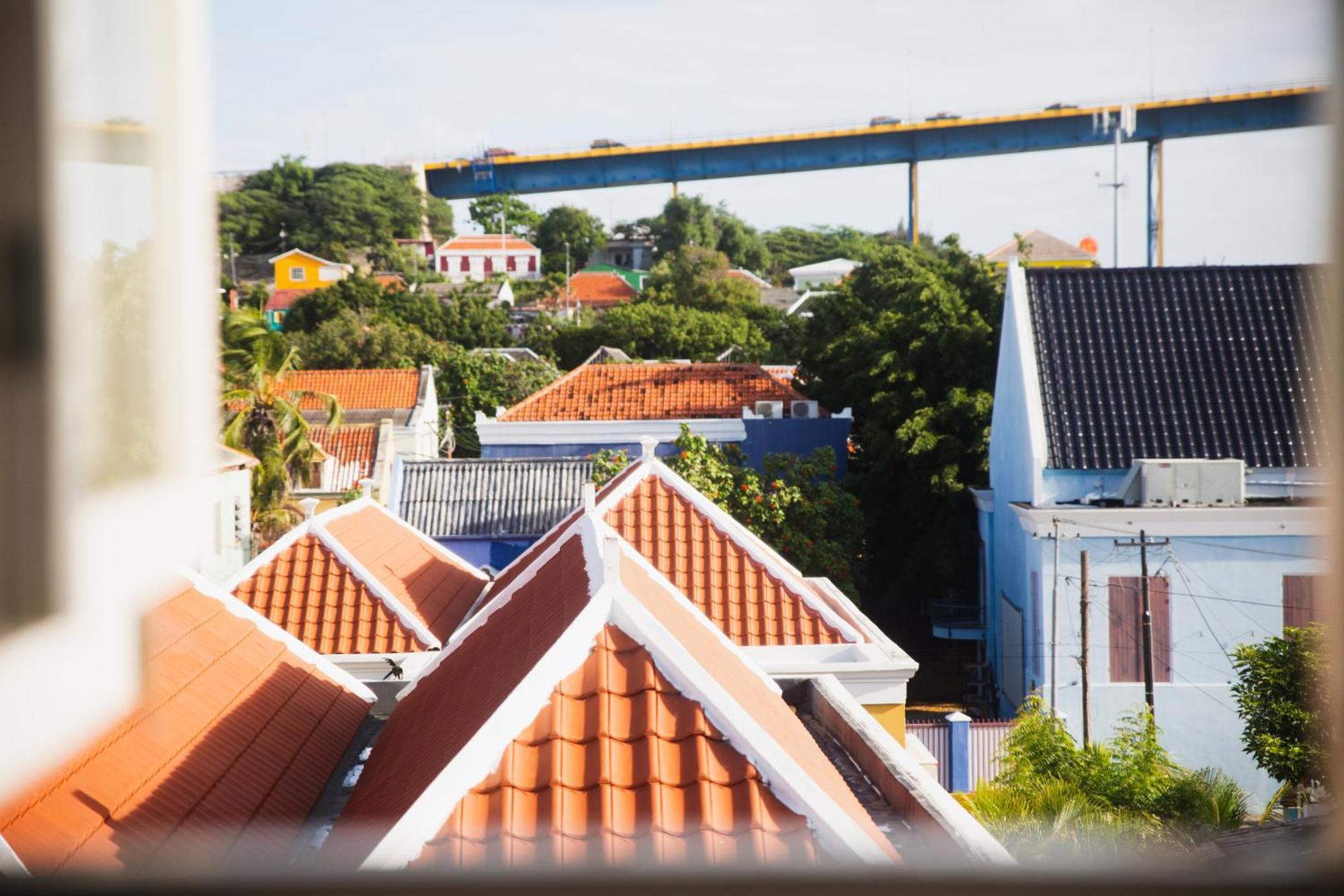 Bario * Willemstad