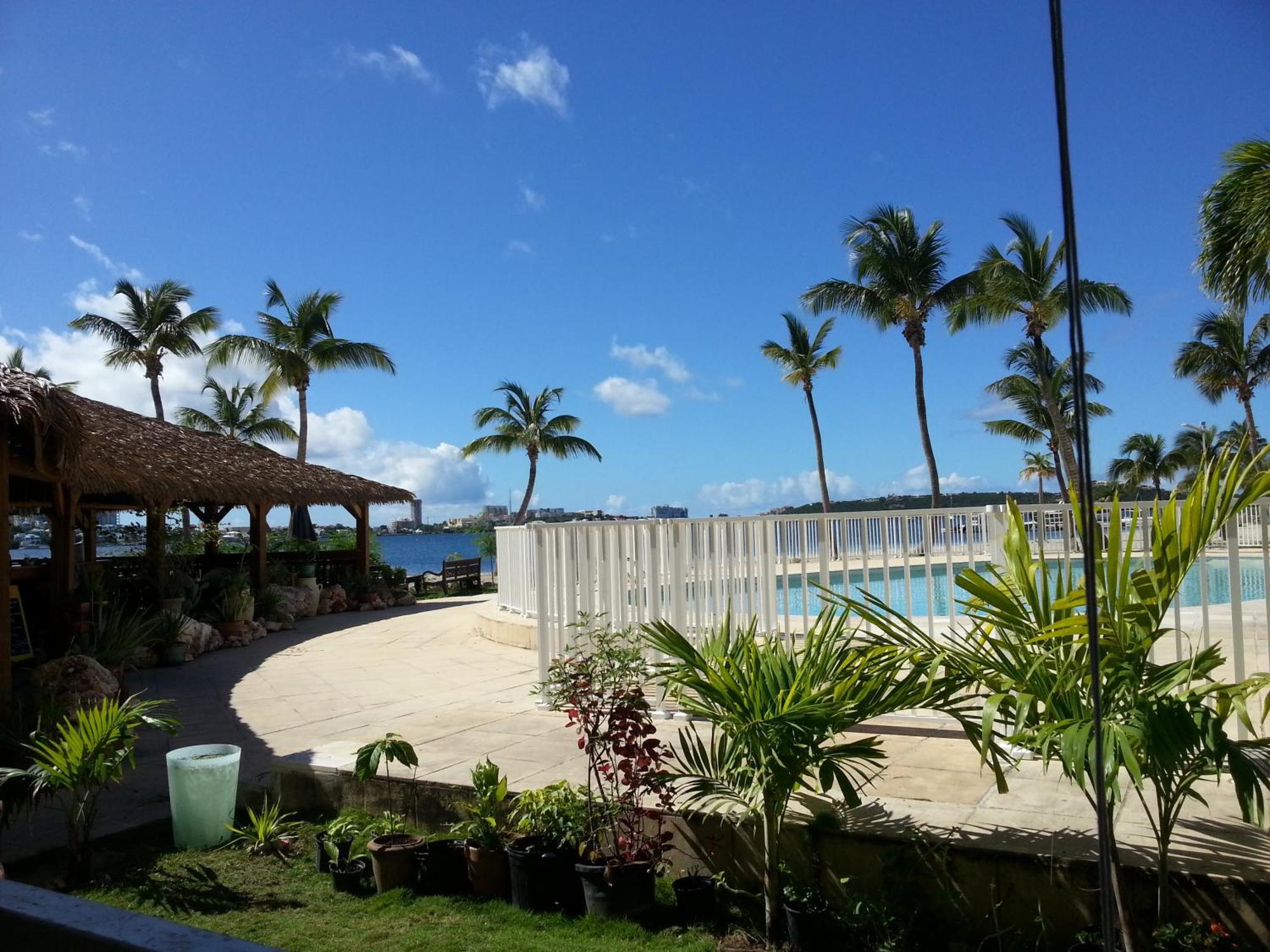 Just In Paradise Baie Nettle