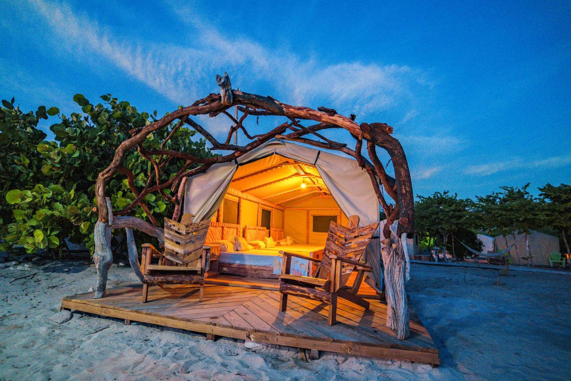 Holiday park Glamping Cueva De Aguilas Pedernales