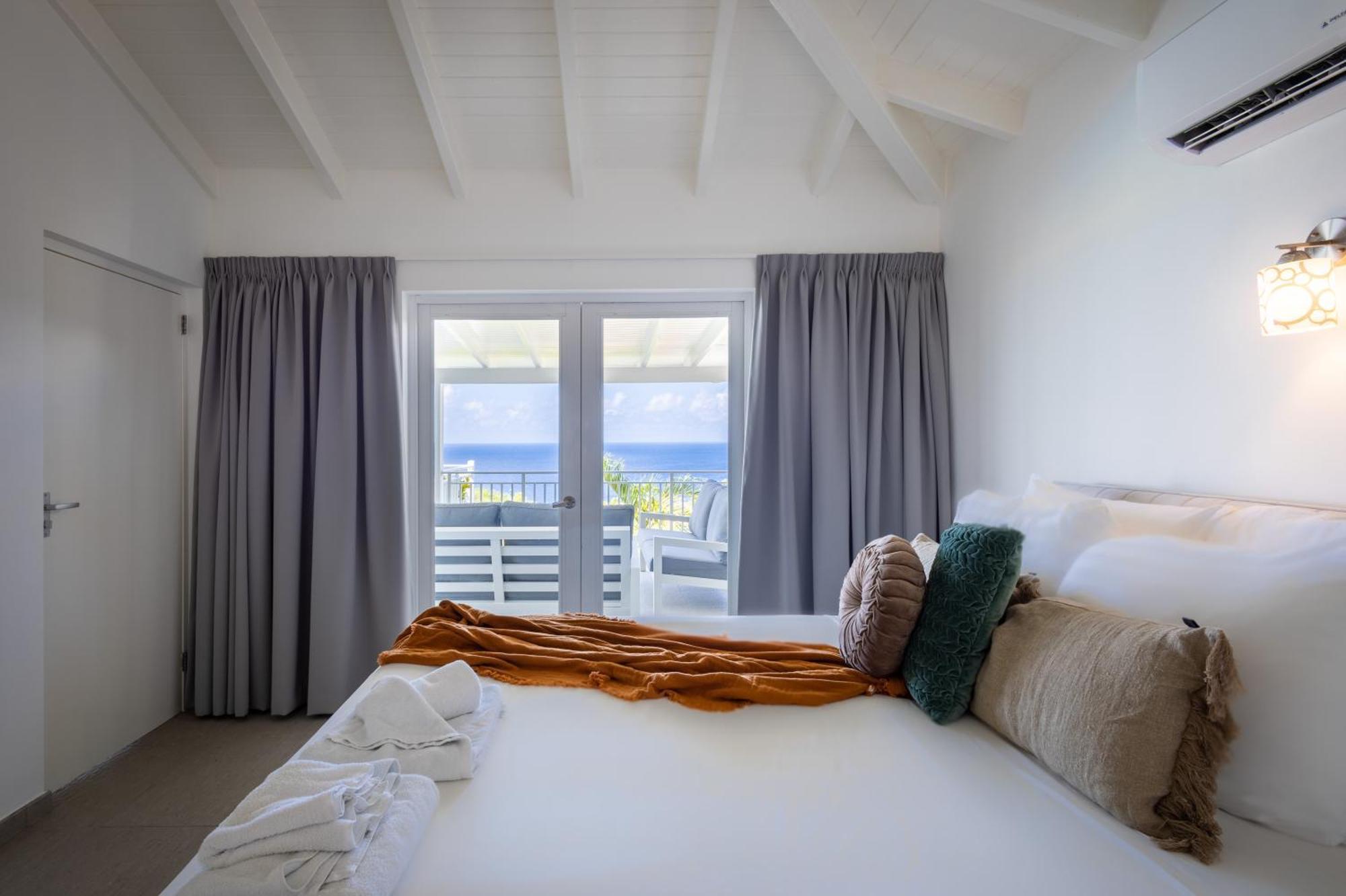 Coral Estate Holidays * Willibrordus