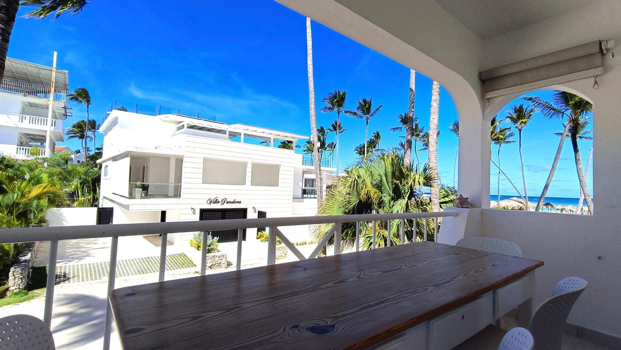 Flor Del Mar Beachfront