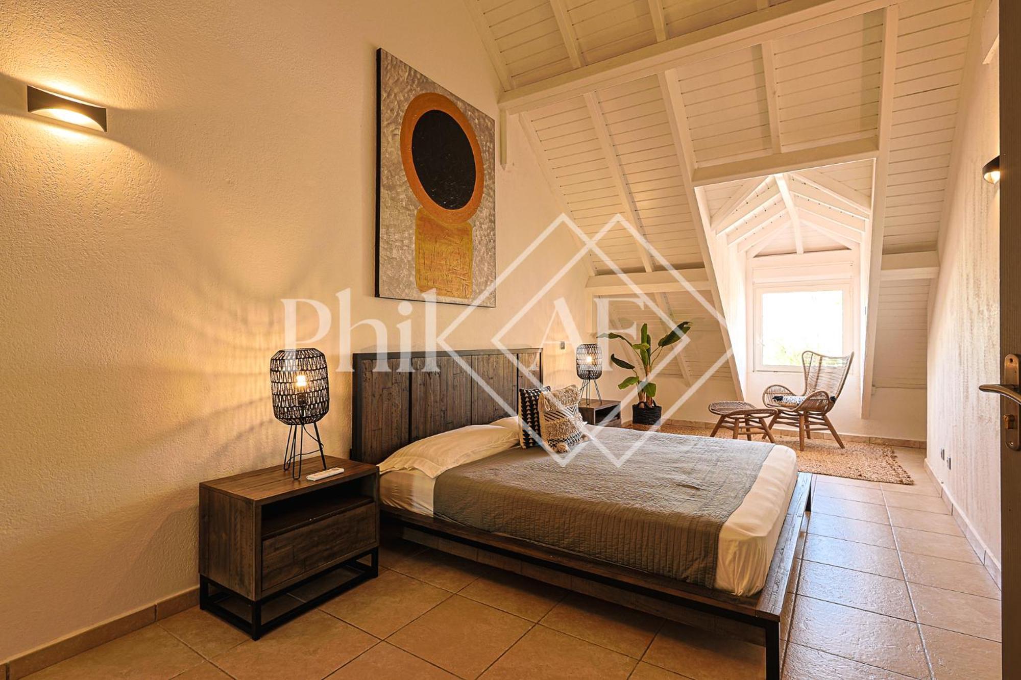 5 Bed-rooms Beach-front Duplex Of 189 M2 At Orient