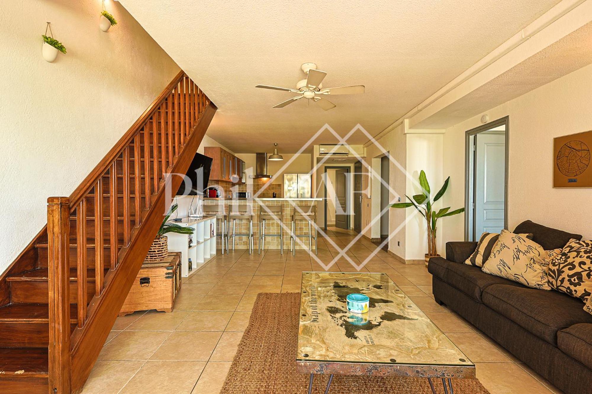 5 Bed-rooms Beach-front Duplex Of 189 M2 At Orient Colombier