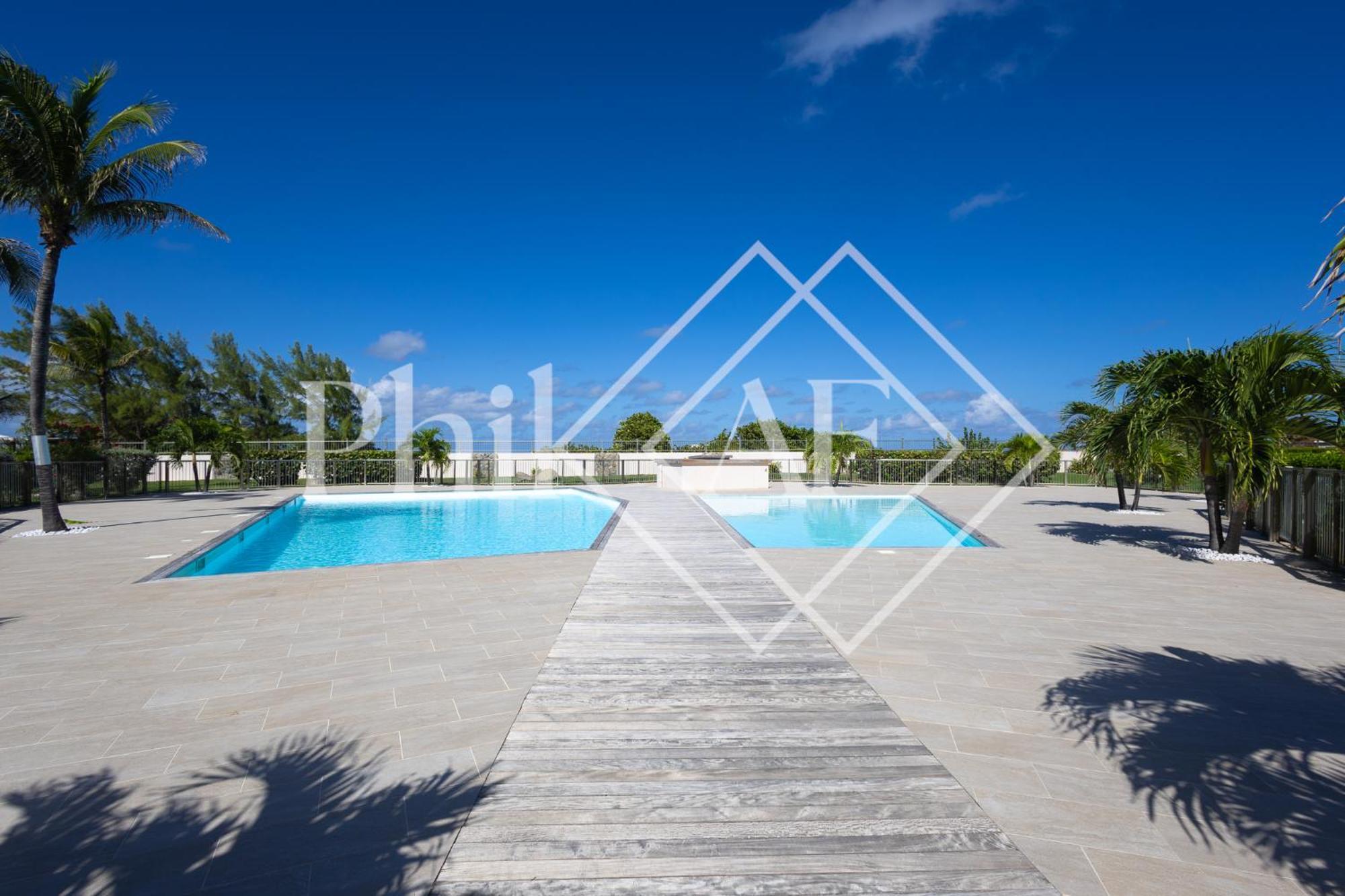Apartment 5 Bed-rooms Beach-front Duplex Of 189 M2 At Orient Colombier