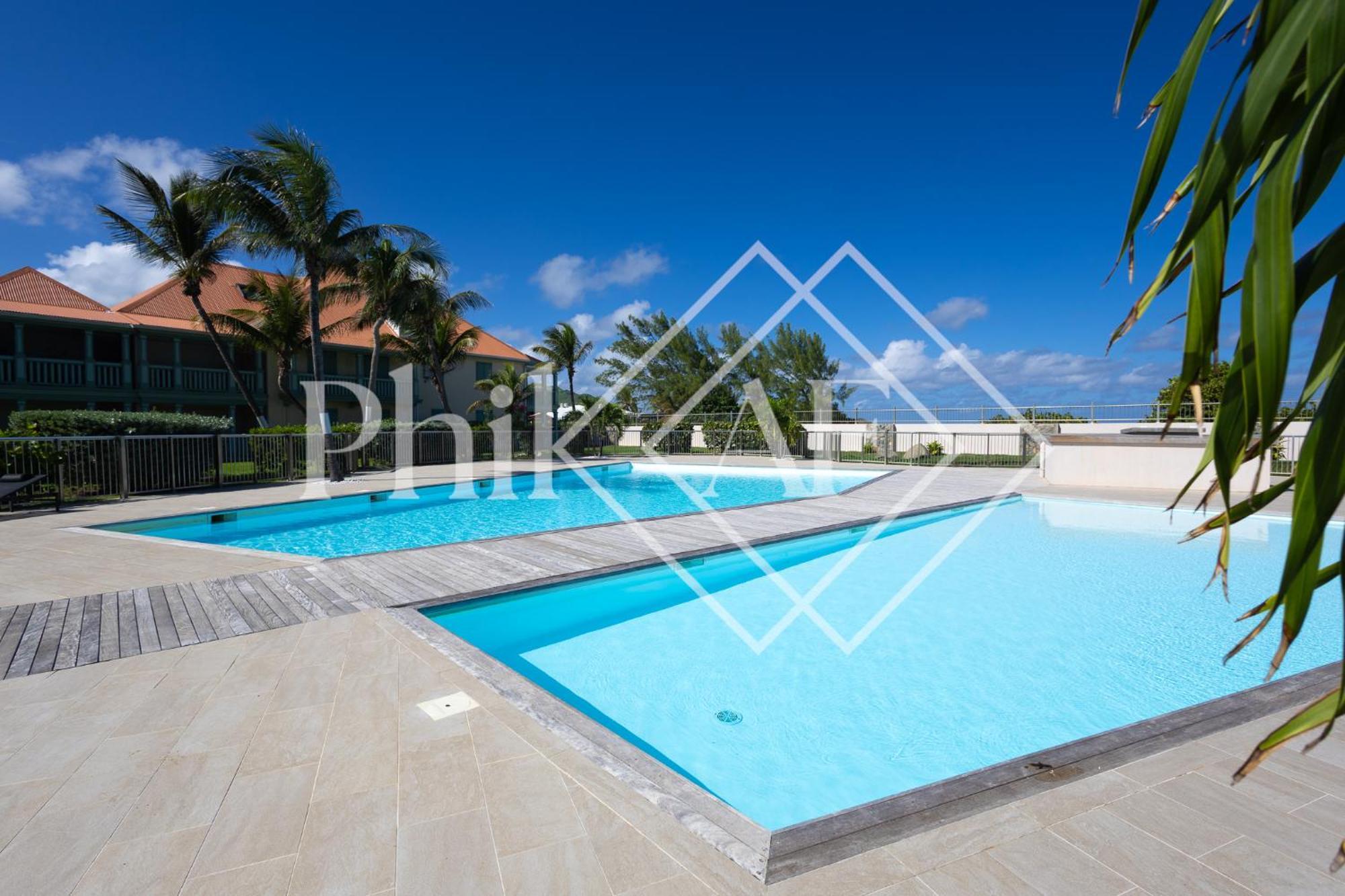Apartment 5 Bed-rooms Beach-front Duplex Of 189 M2 At Orient Colombier