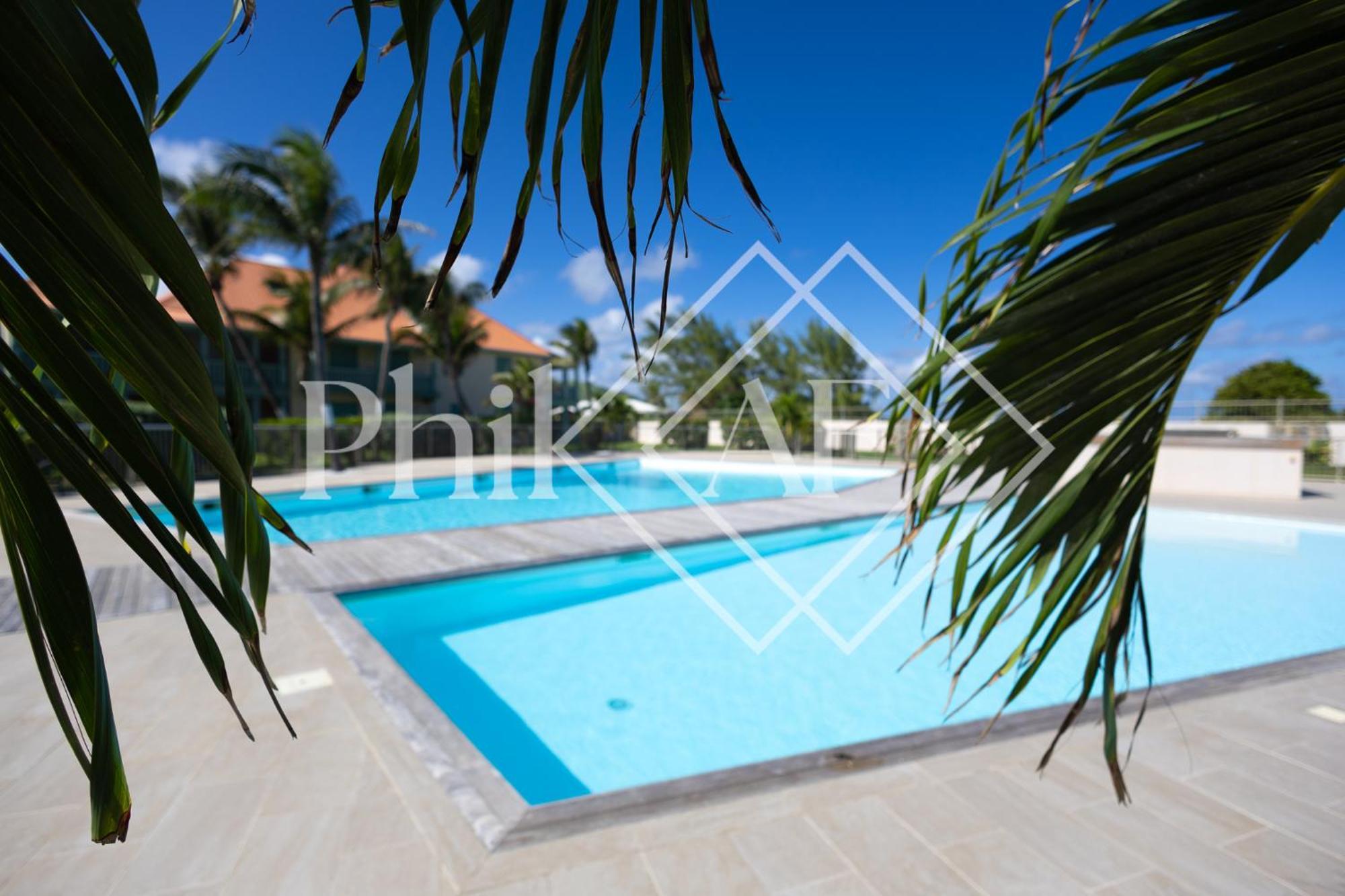 5 Bed-rooms Beach-front Duplex Of 189 M2 At Orient Apartment