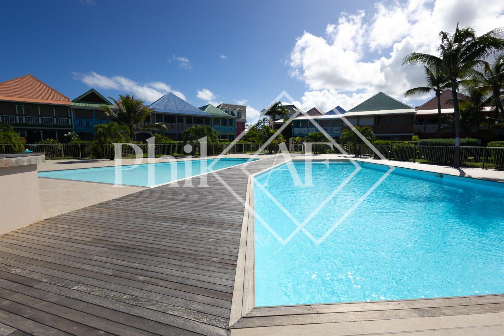 5 Bed-rooms Beach-front Duplex Of 189 M2 At Orient Colombier