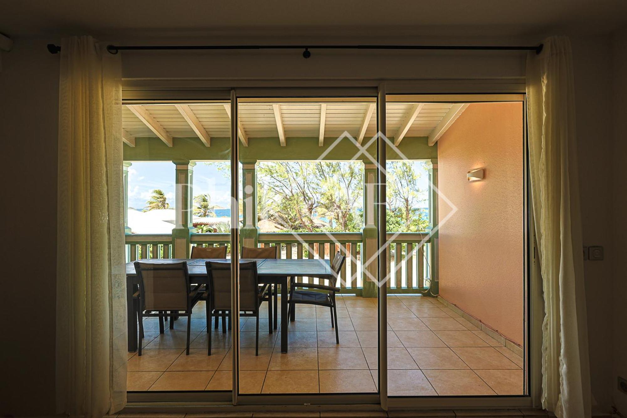 Apartment 5 Bed-rooms Beach-front Duplex Of 189 M2 At Orient