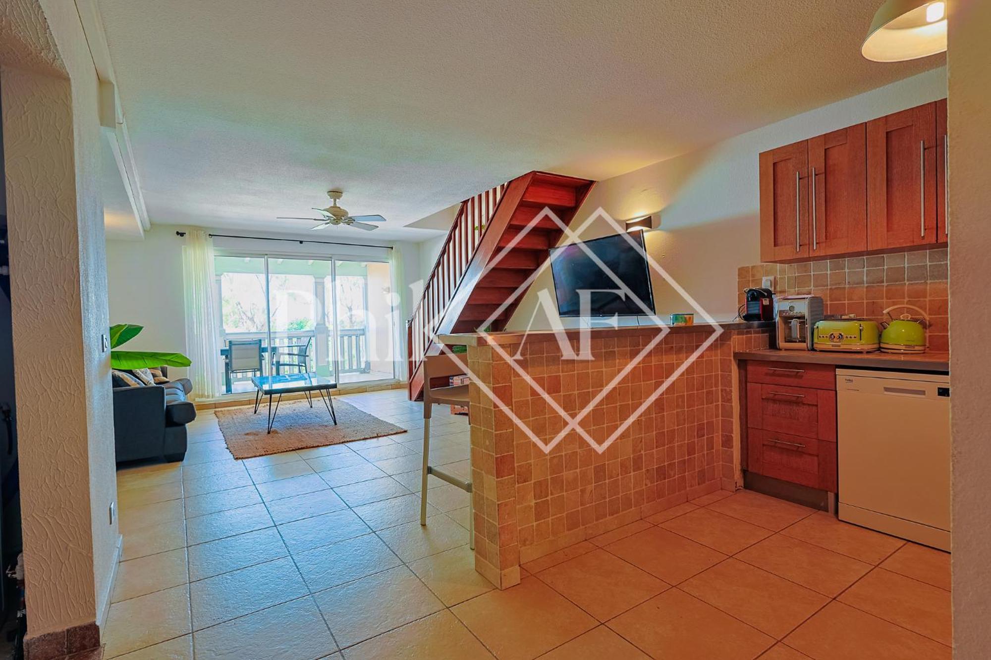 5 Bed-rooms Beach-front Duplex Of 189 M2 At Orient Colombier