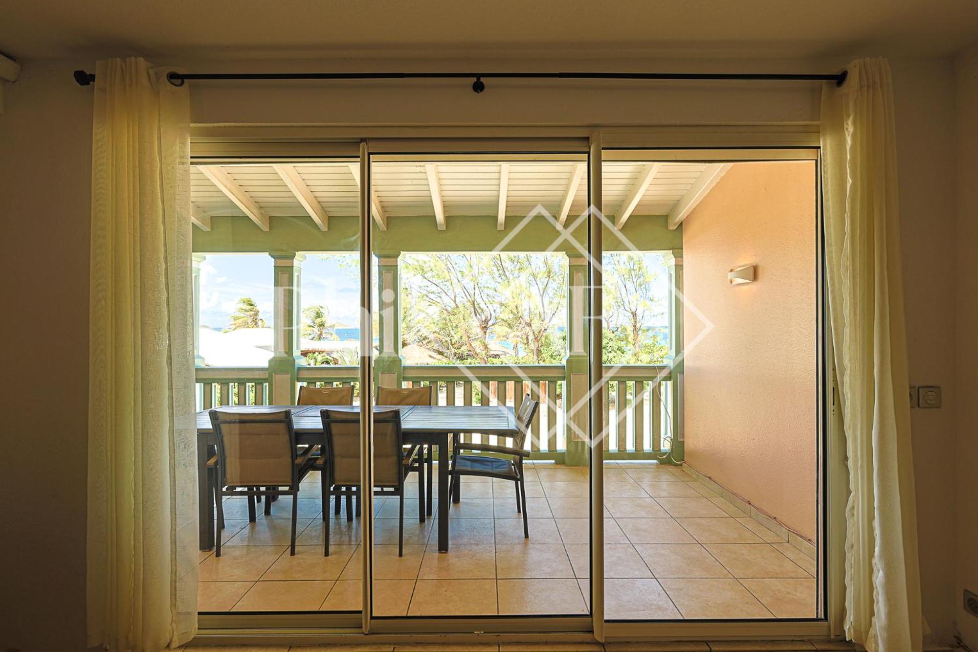 5 Bed-rooms Beach-front Duplex Of 189 M2 At Orient Apartment *