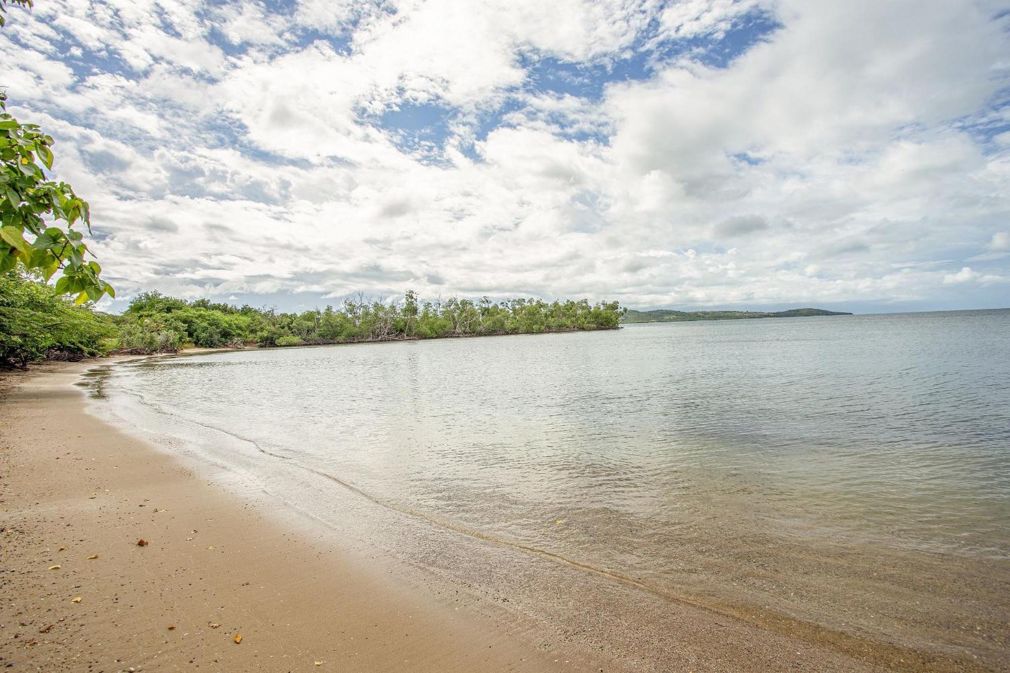 Raices Realty Villa: Puerto Rico; Centrica, Acogedora, Tropical, Playa, Piscina,a/c Cabo Rojo