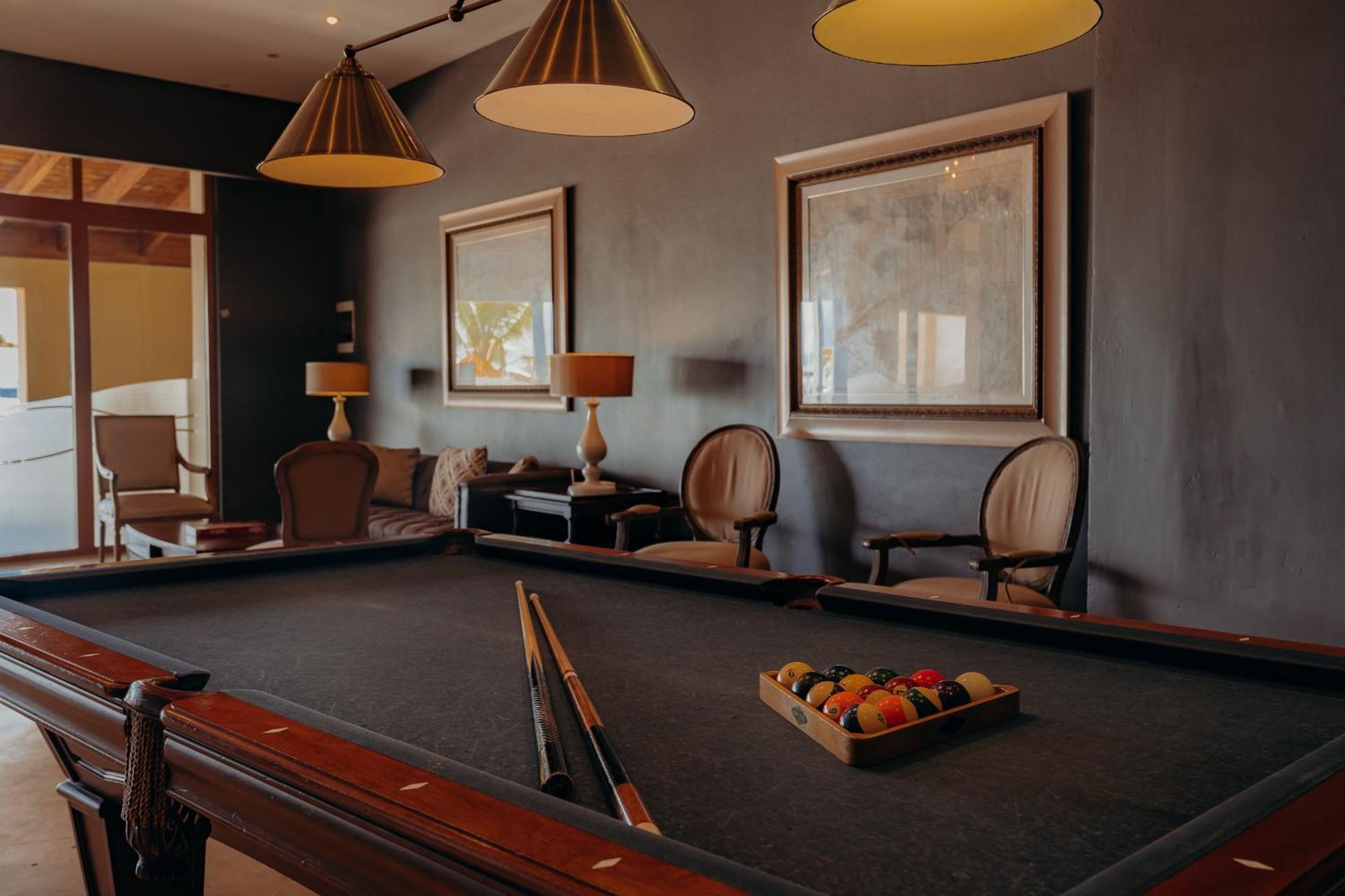 The Bannister & Yacht Club By Mint 5*