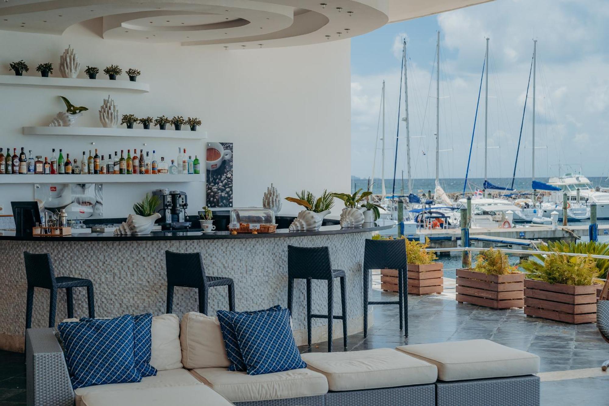 Hotel The Bannister & Yacht Club By Mint 5*