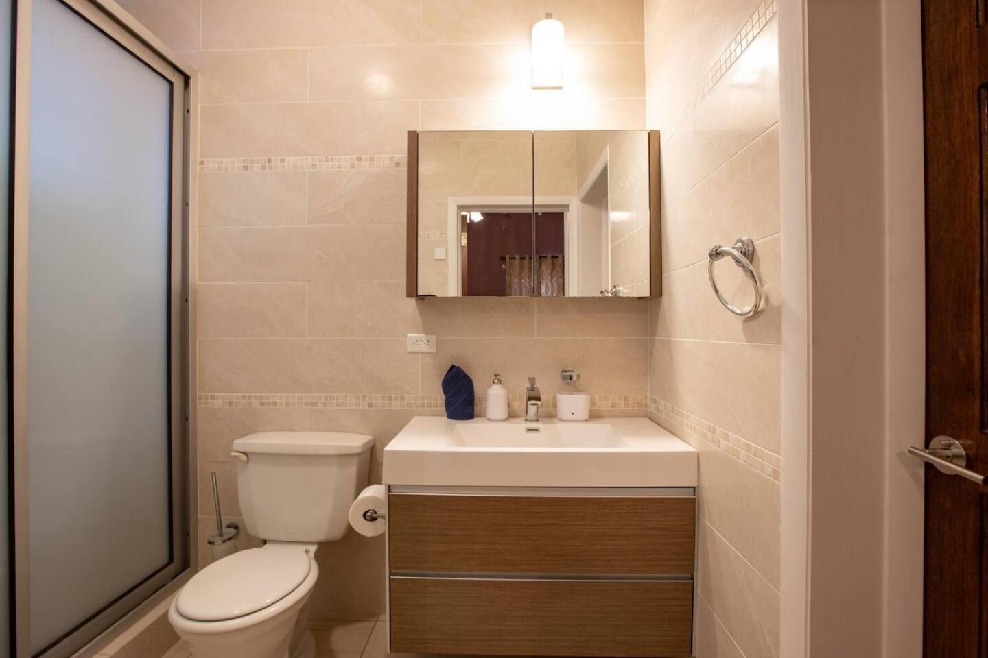 Airport View 3-bed *