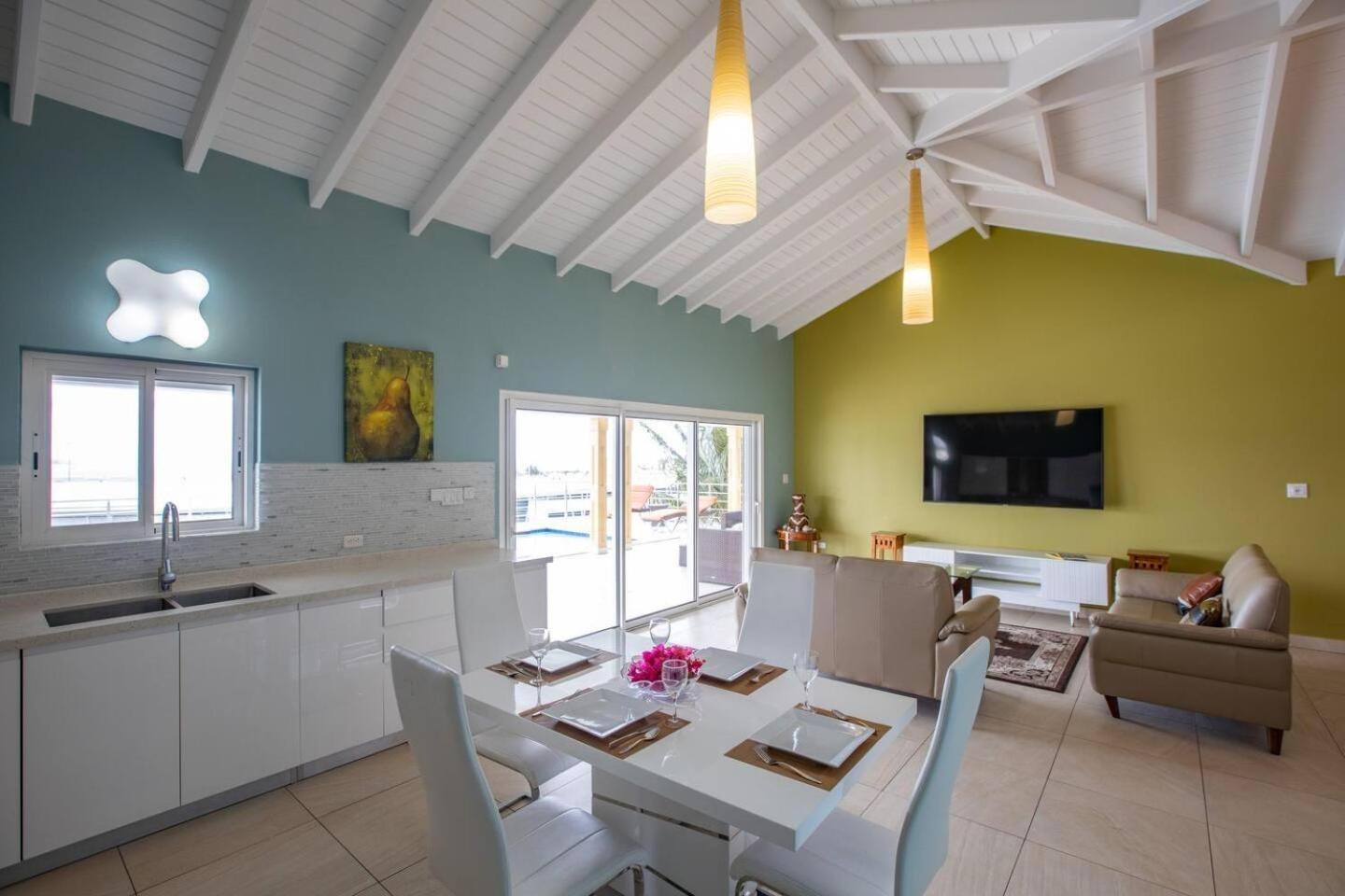 Airport View 3-bed Pousada *