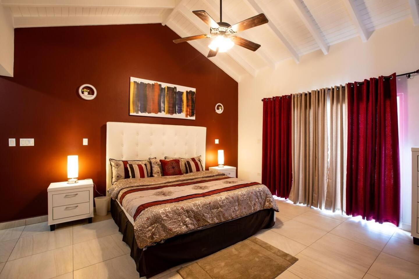 Pousada Airport View 3-bed Cupecoy (Sint Maarten)