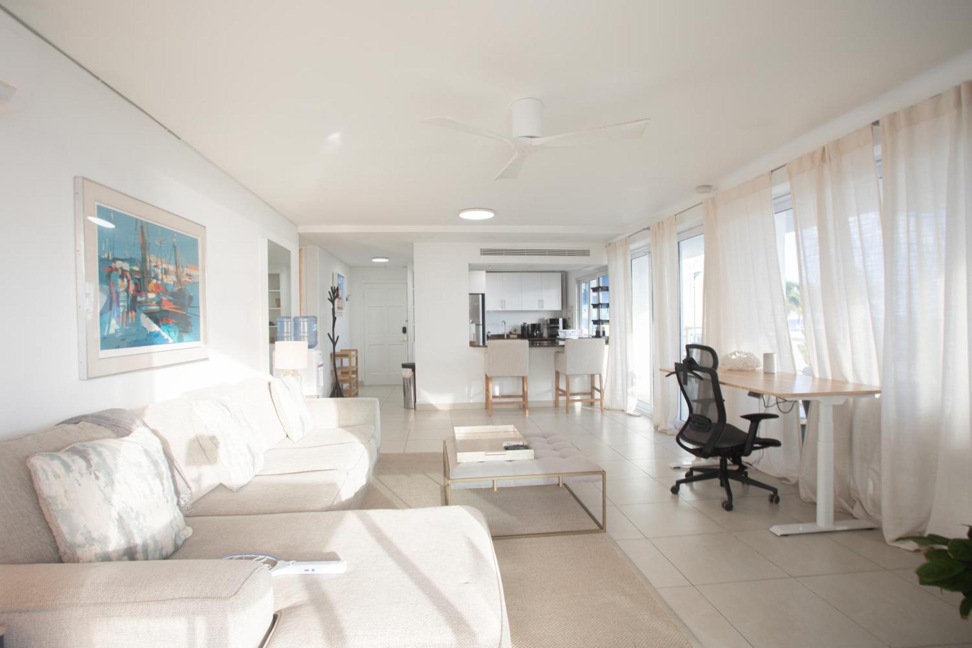 House - Luxe 1 Bedroom - Ocean Hideaway Apartment