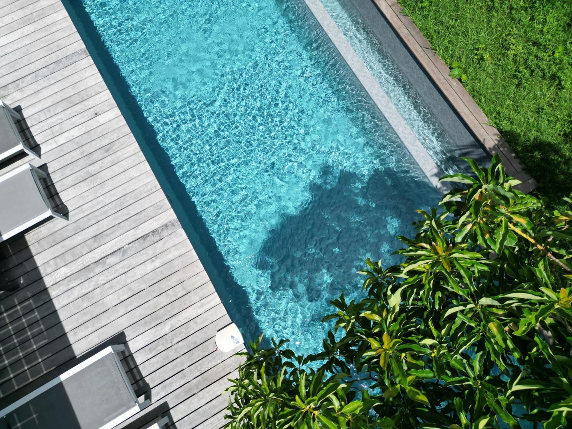 - Piscine A Debordement & Villa *
