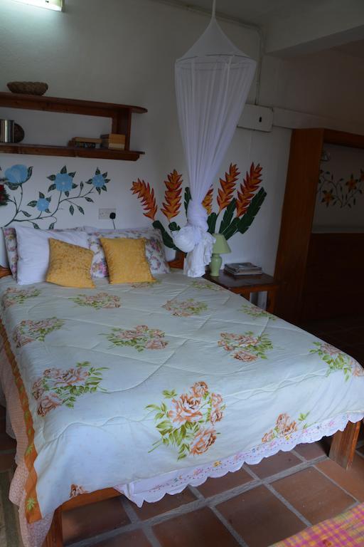 Uptown Guest house Soufriere