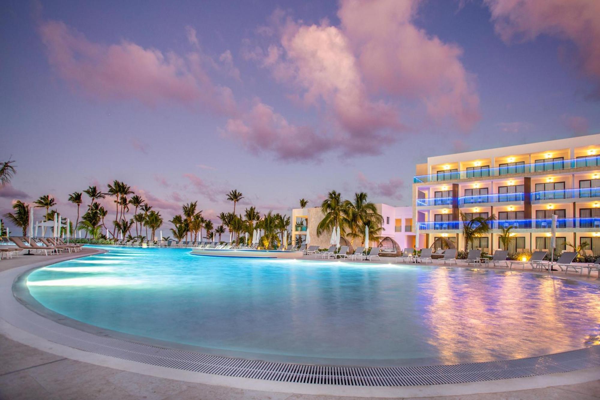 Resort Serenade & 5*