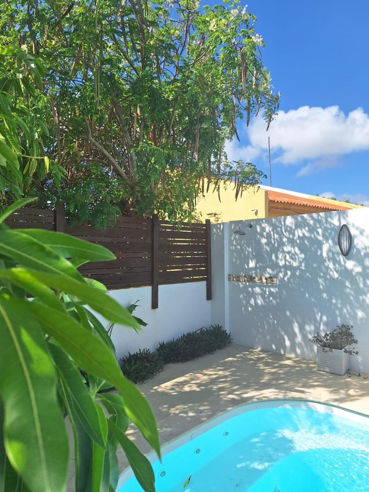 Anate Beach Apartments, Mangel Alto Apartment