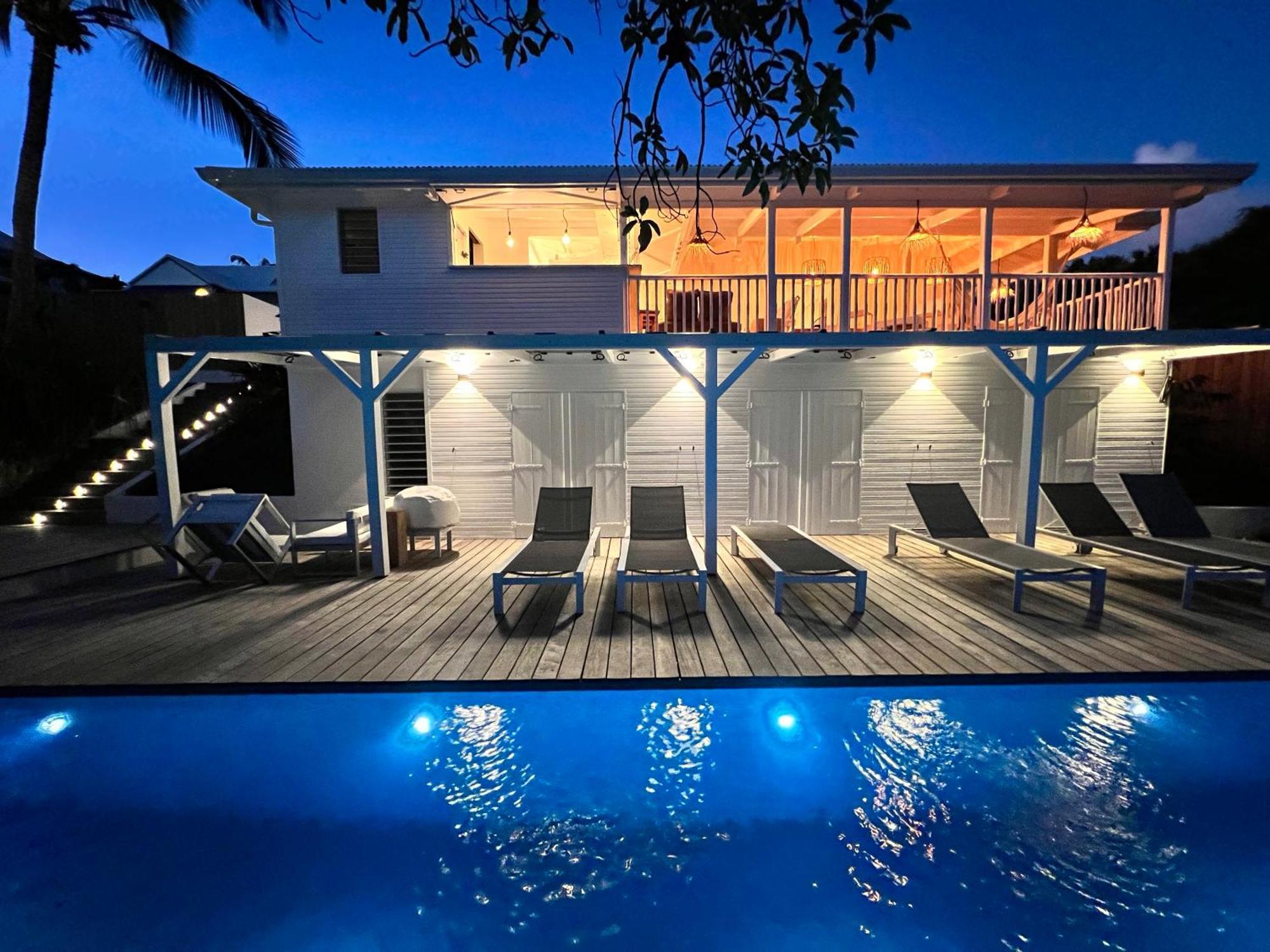 - Piscine A Debordement & Villa Saint-Francois (Grande-Terre)