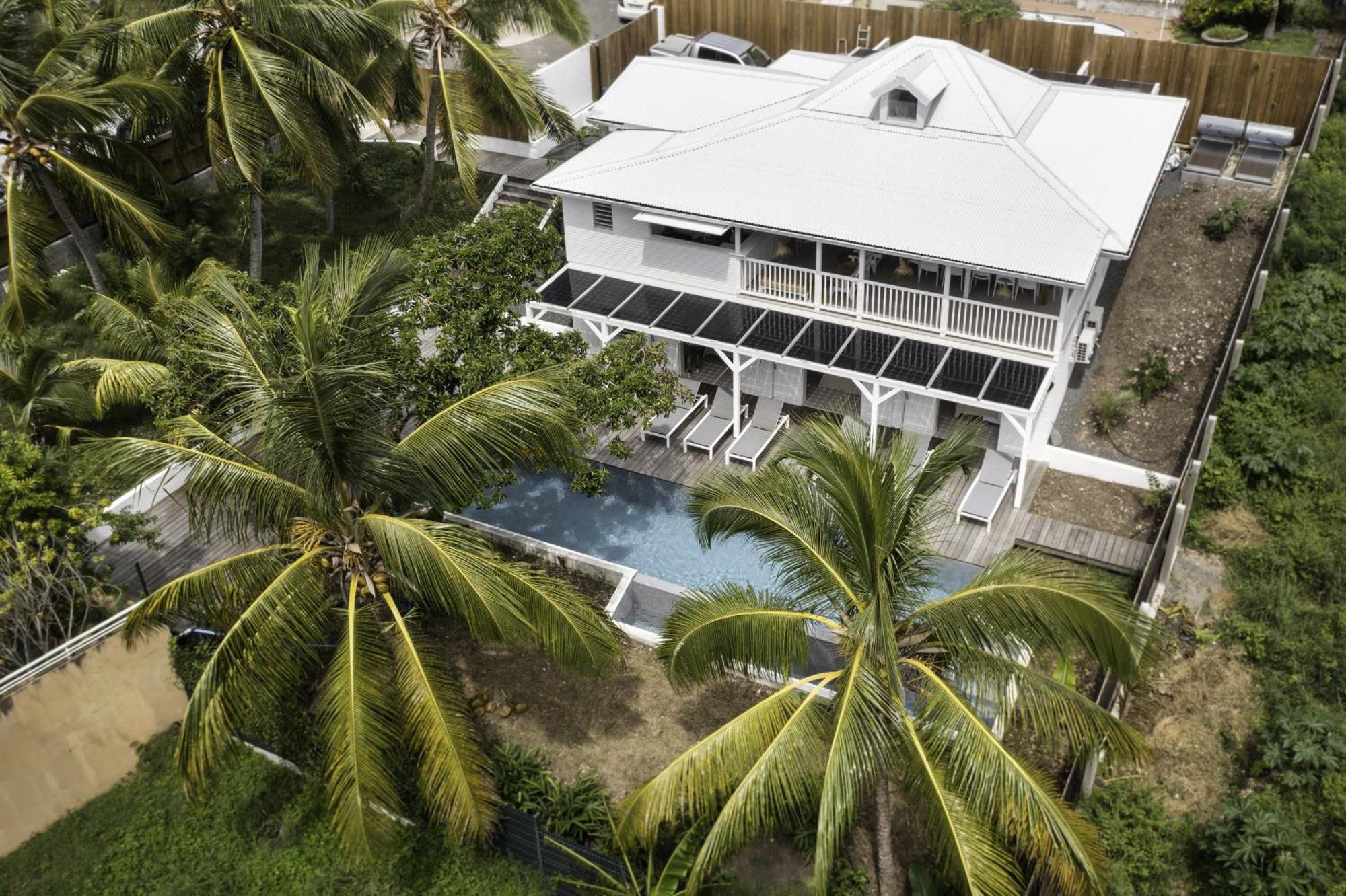 - Piscine A Debordement & Villa *