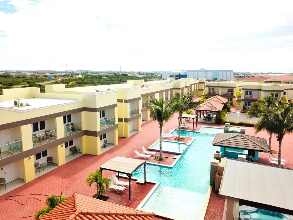 Apartamento Steps To Eagle Beach #10 *