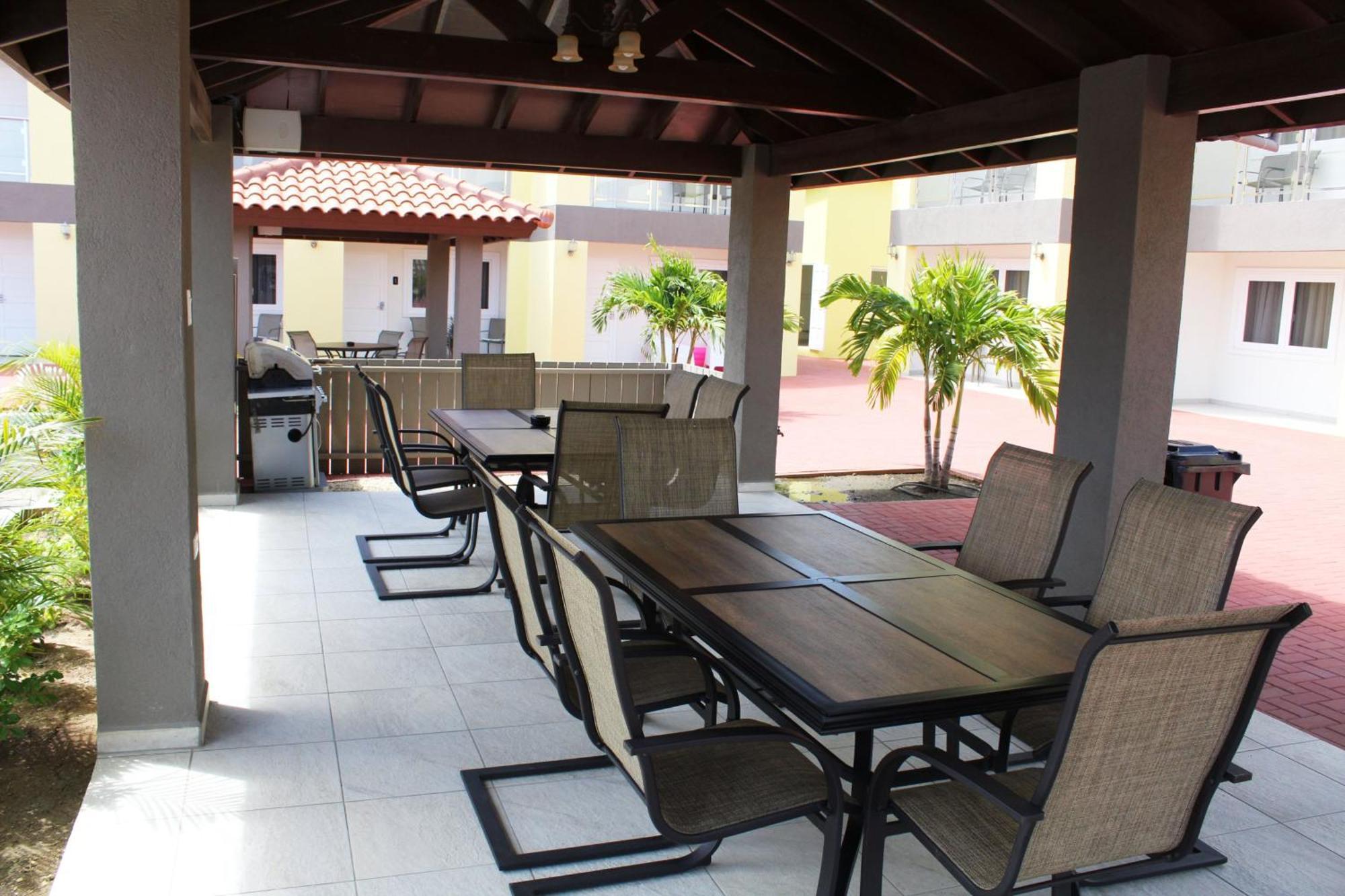 Apartamento Steps To Eagle Beach #10