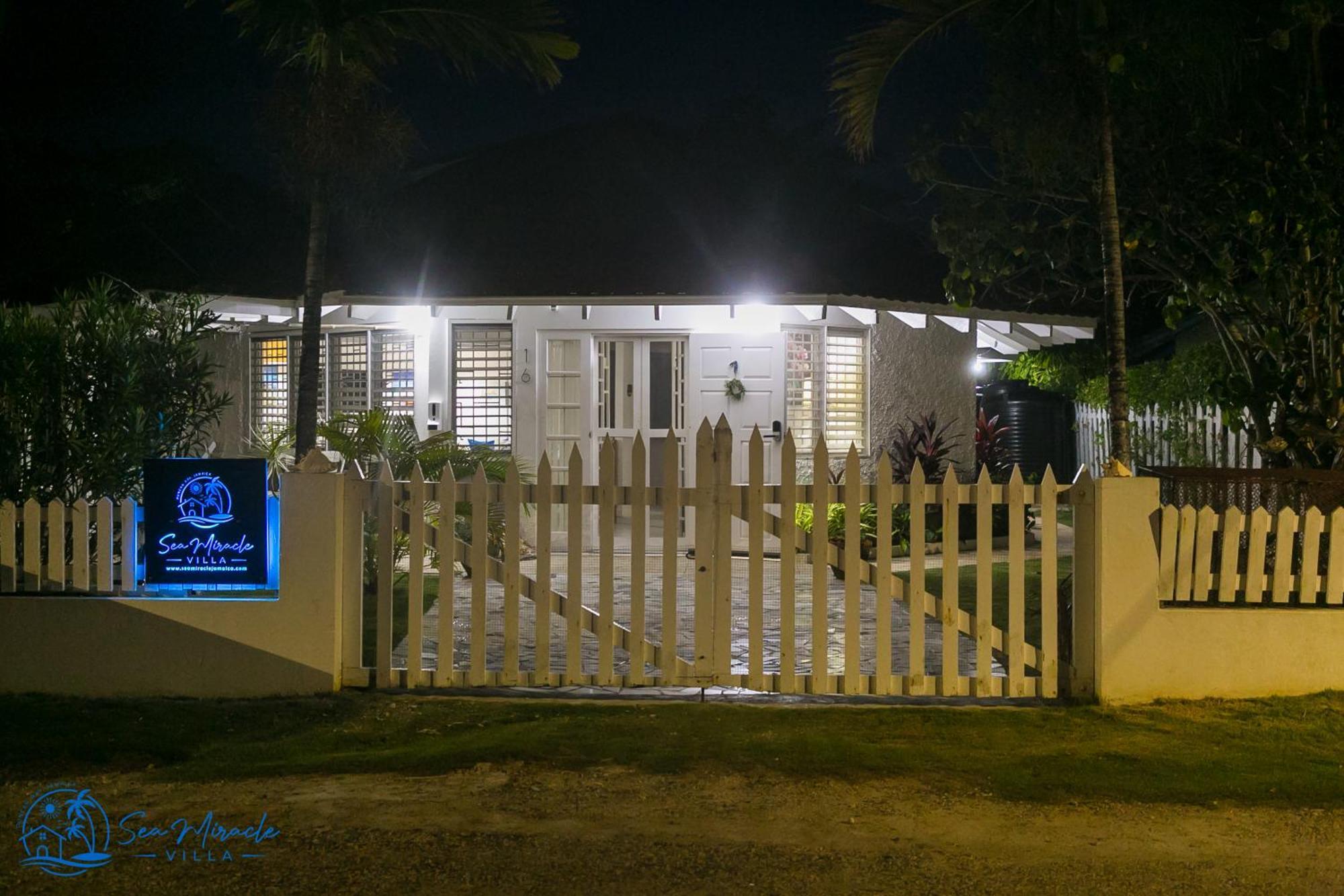 Sea Miracle Villa/beach
