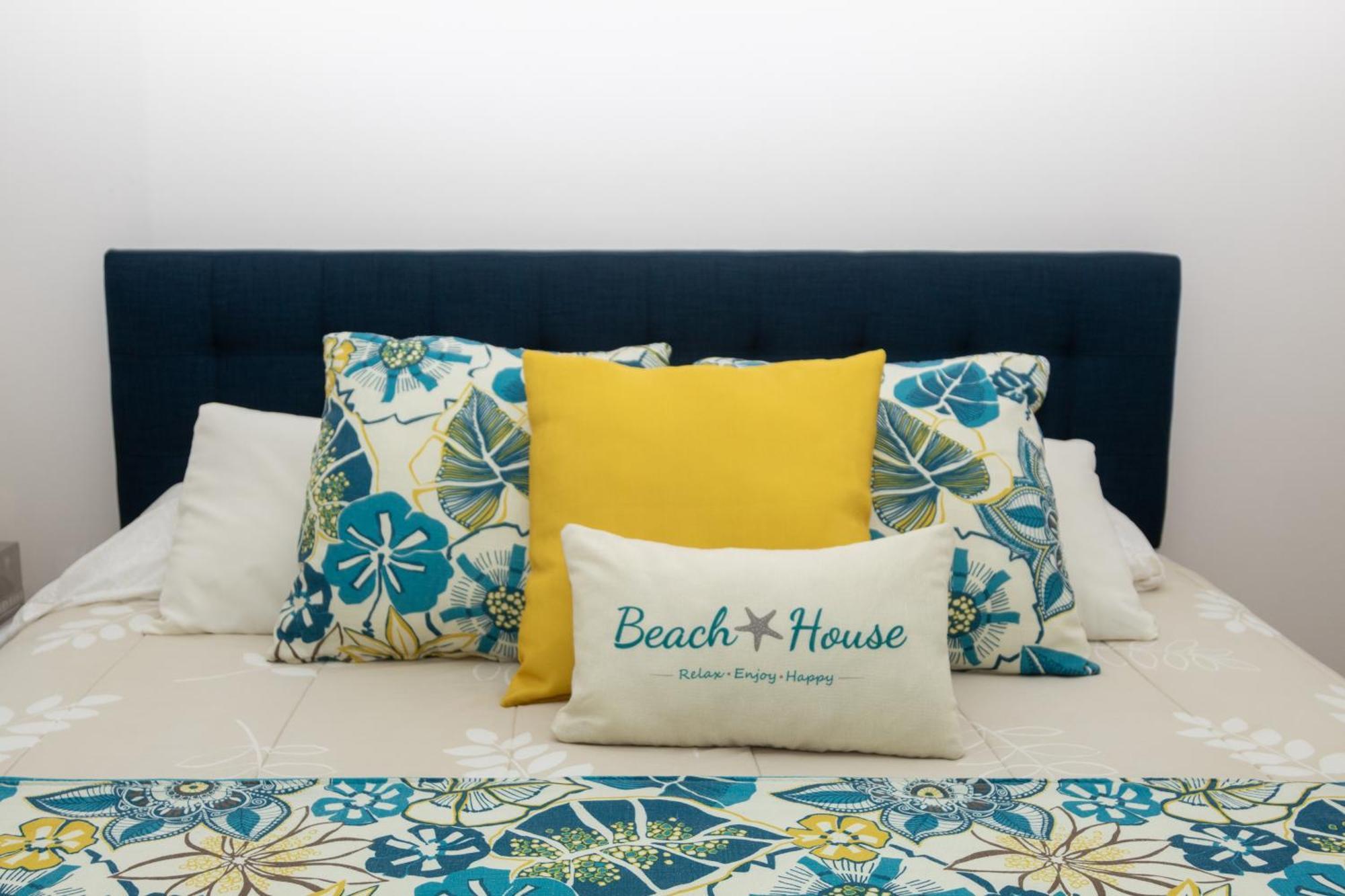 New! Cozy 1 Bedroom Condo- Gold Coast, Noord Aruba Apartment