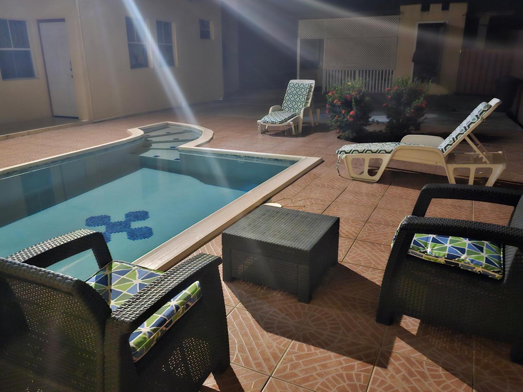Royal Escape - 1 * Anse La Raye