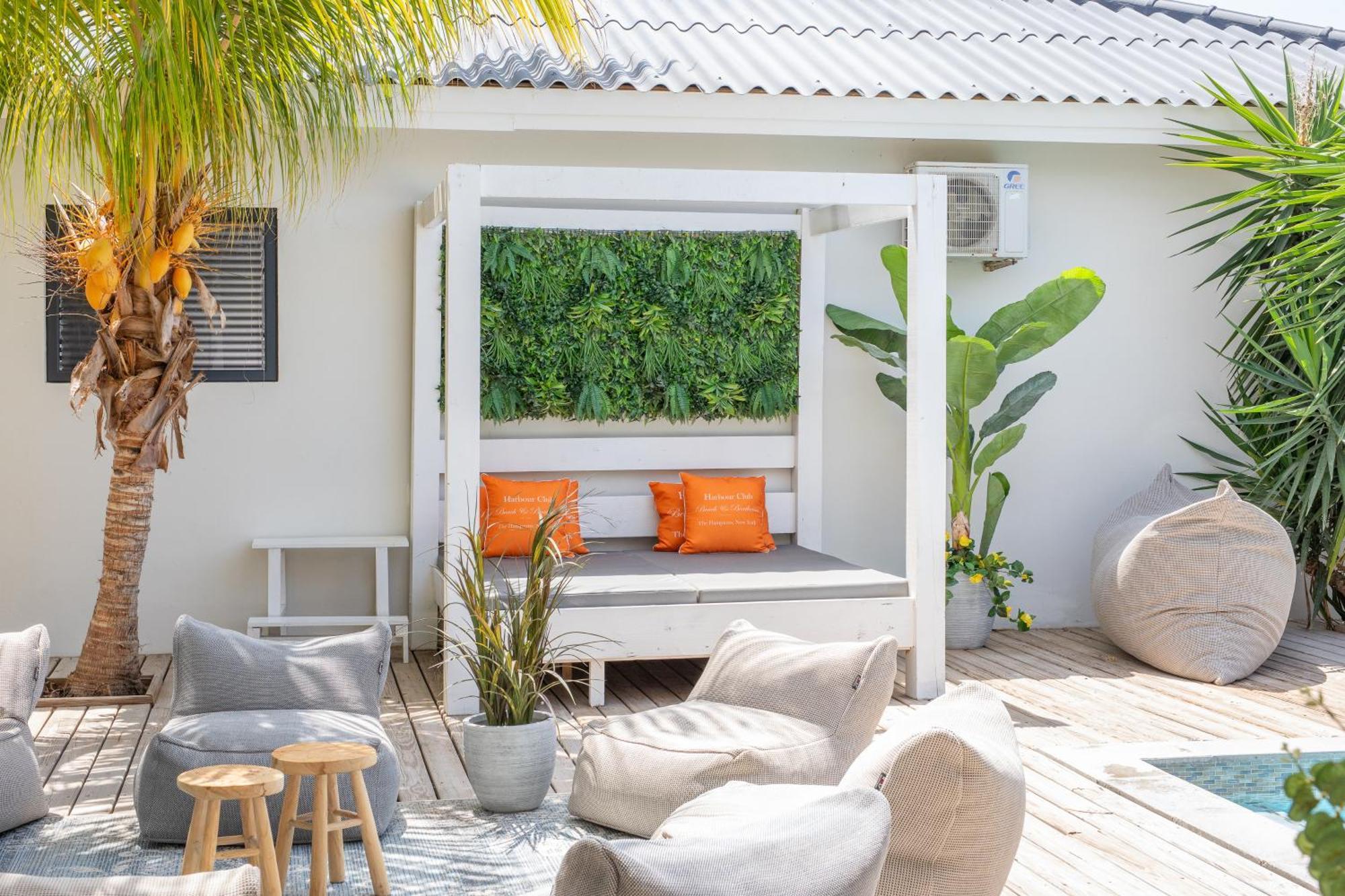 Zarza Villa Jan Thiel