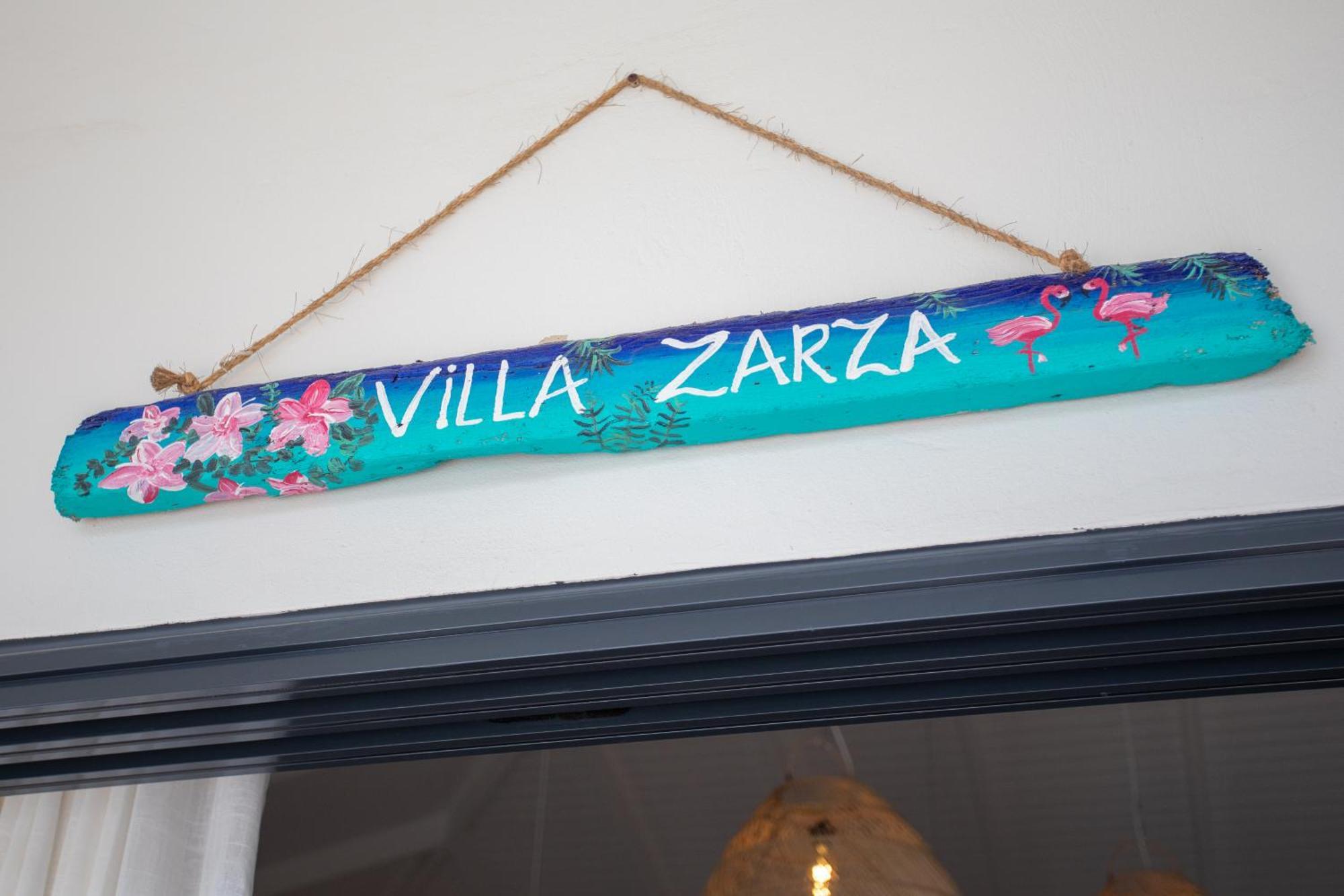 Zarza Villa