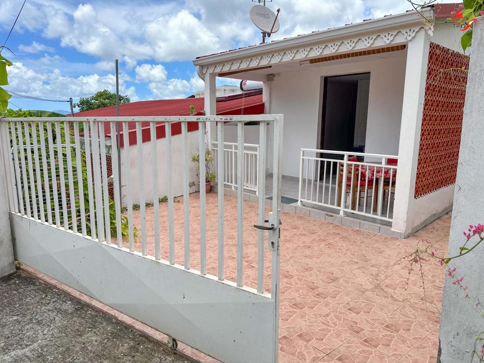 Chez Zelou Holiday home *