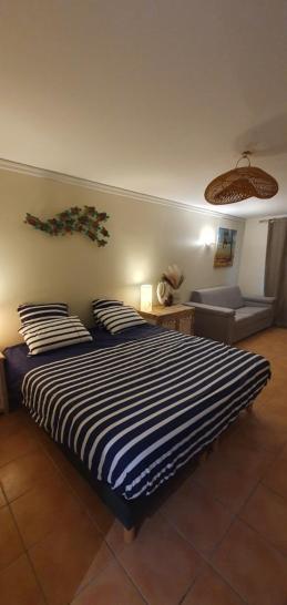 Martial Tropiques: Beachfront With Sea Views In Ste Anne