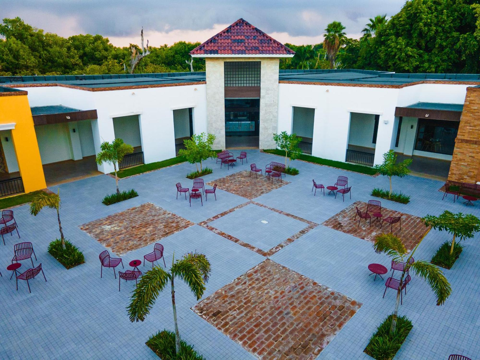 Tropical Deluxe Princess 5* Punta Cana