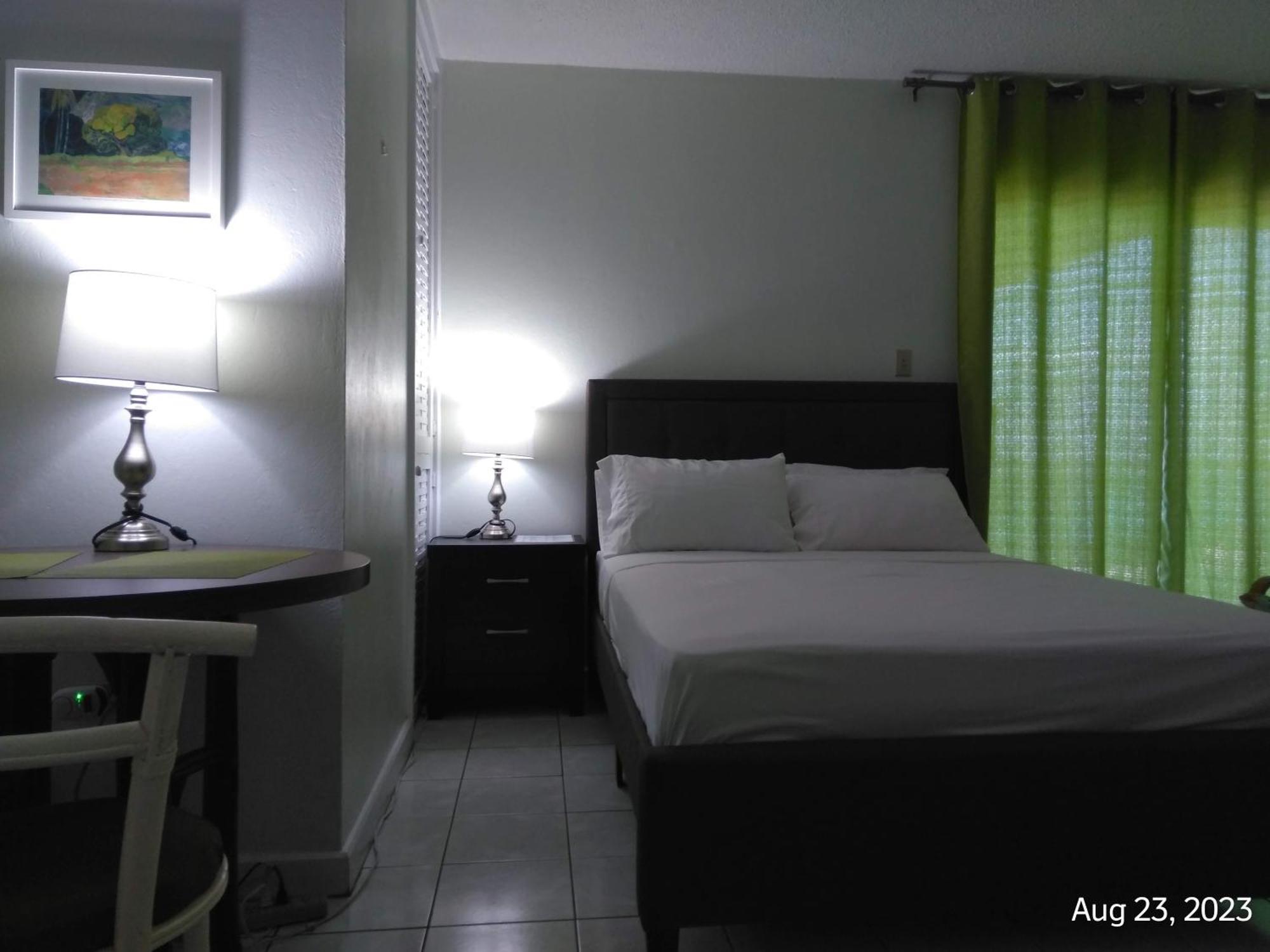 Irresistible View-mobay Club 1408