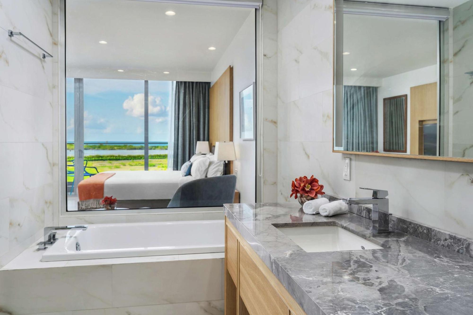Koi Saint Kitts, Curio Collection By Hilton Resort