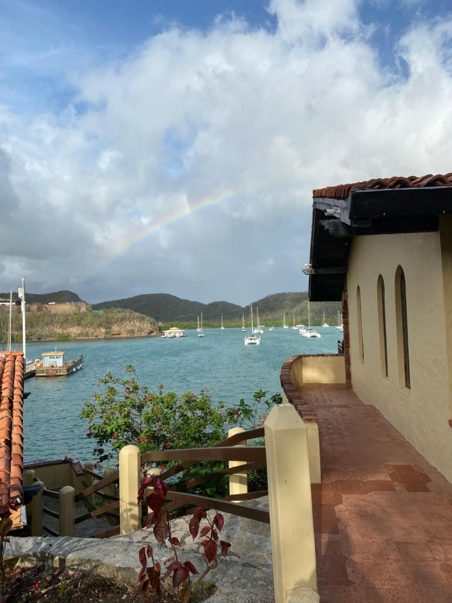 Secret Harbour Boutique And Marina Hotel 4*
