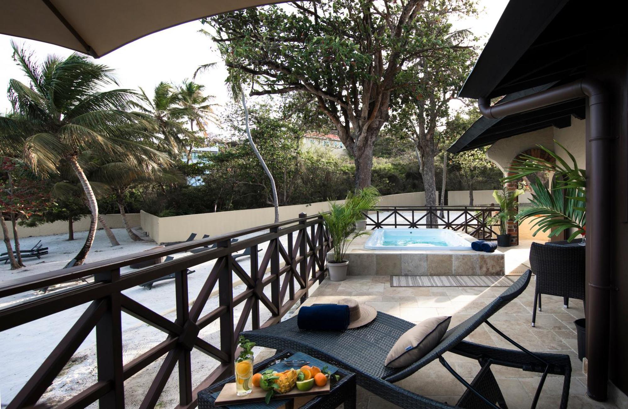 Secret Harbour Boutique And Marina Hotel 4*