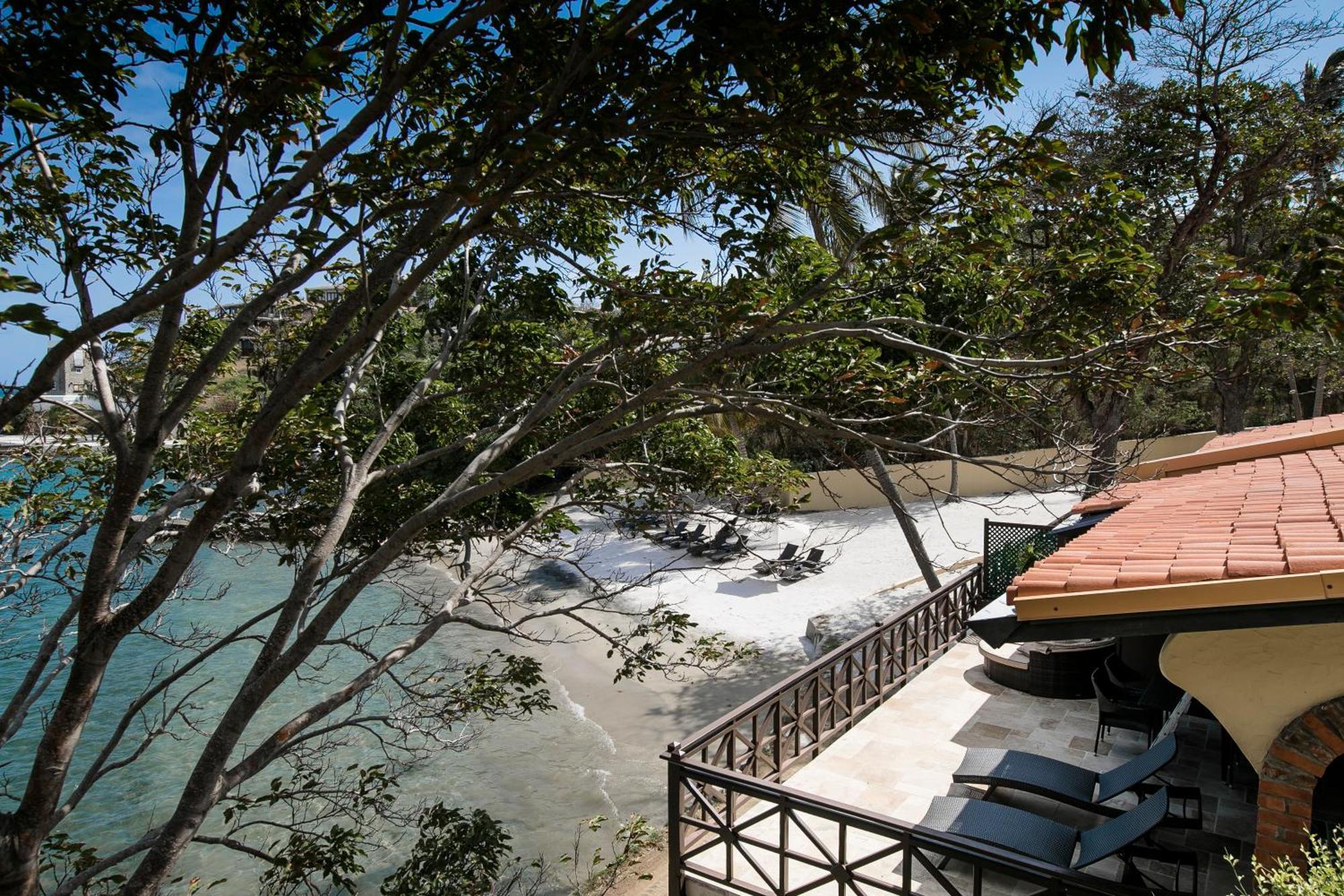 Hotel Secret Harbour Boutique And Marina 4*