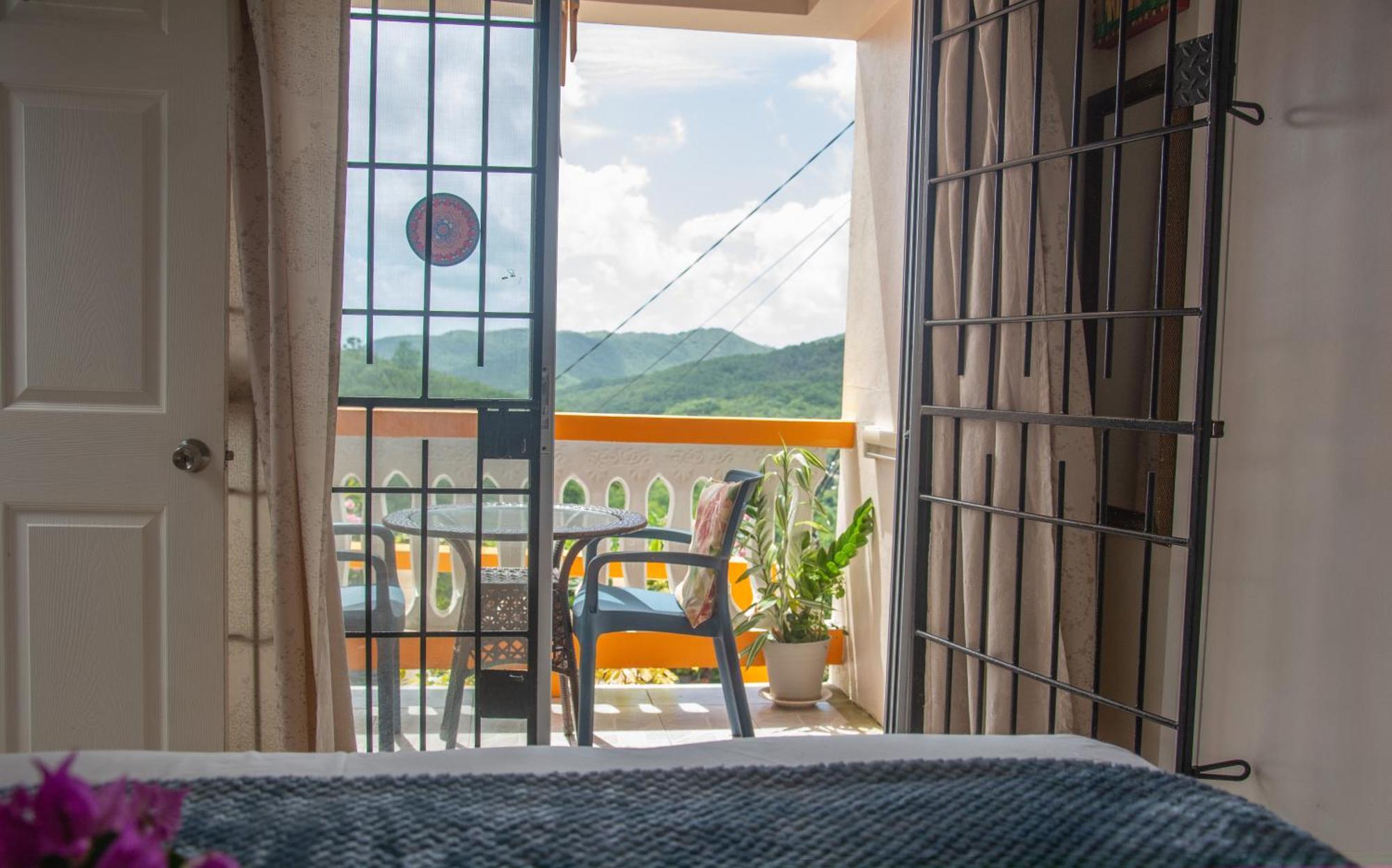 Mountain View * Gros Islet