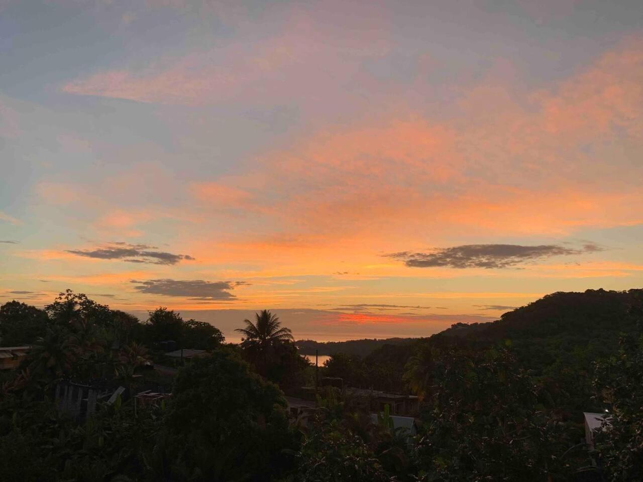 Housesleeps3-seaview-ac-parking-2br-nearbluelagoon Apartamento