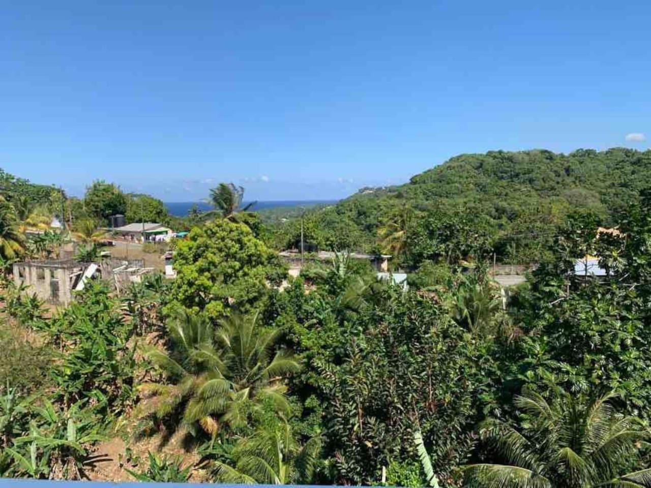 Housesleeps3-seaview-ac-parking-2br-nearbluelagoon *